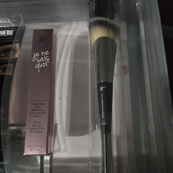 IT Cosmetics Superstar Makeup Collection - Picture 3 of 10